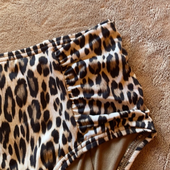 Tropi-Cat Swim Bottom - Picture 7 of 7